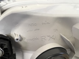 ไฟหน้าขวาแท้คุณภาพเยี่ยม RH JDM ของญี่ปุ่น E0009 Toyota Hiace KOITO 26-131 OEM - Product Image 6