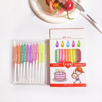Ensemble de bougies d'anniversaire en spirale de cristal colorées, décorations de gâteau rayées multicolores dans une boîte vitrée pour les fournitures de fête d'anniversaire