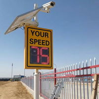 Panneau de signalisation routière à LED solaire avec film réfléchissant de quatrième qualité, construction en aluminium/acier galvanisé, retour d'information sur la vitesse par radar