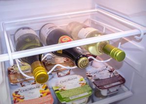 RUIMEI Réfrigérateur Présentoir à vin Support de stockage de bouteilles en métal <span class=keywords><strong>Porte</strong></span>-<span class=keywords><strong>bouteille</strong></span> pour pont Réfrigérateur Placard - Product Image 4