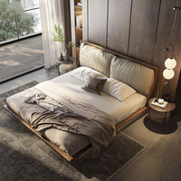 Lit king size minimaliste italien avec tête de lit capitonnée surdimensionnée, lit flottant luxueux rembourré pour chambre principale