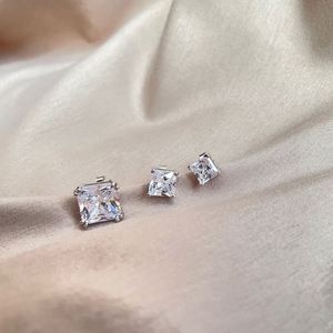 Pendientes de Plata de Ley 925 con Circonita Cúbica 5A Cuadrada, Hipoalergénicos, Resistentes al Deslustre, Chapados en Rodio, de Dylam Luxury - Product Image 5