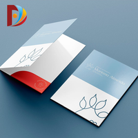Catalogues, brochures, dépliants et menus en papier couché personnalisés pour la publicité promotionnelle et l'impression de logos.