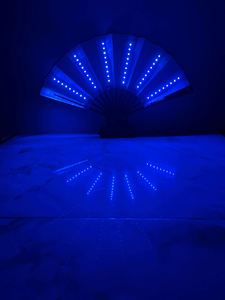 Éventail pliant lumineux à LED en gros pour discothèque, bar, danse, rave party - Product Image 4