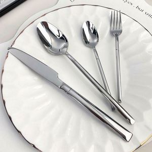 Juego de Cubiertos de Acero Inoxidable Estilo Simple, Personalizado de Fábrica, Cuchara y Tenedor Plateados, para Bodas, Fiestas y Restaurantes, Venta al Por Mayor - Product Image 4