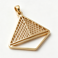 Colgante Piramidal Chapado en Oro, Amuleto Geométrico Pulido de Latón para Collar o Pulsera