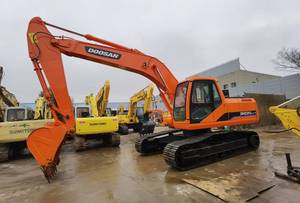 Excavatrice Doosan DH220 d'occasion à vendre, système hydraulique compact d'origine, machine prête à travailler, moteur incliné, boîte de vitesses - Product Image 3