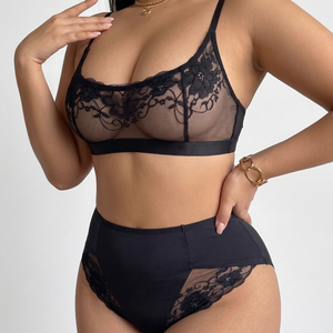 Completo Intimo Sexy in Pizzo Trasparente Plus Size da Donna, <span class=keywords><strong>Reggiseno</strong></span> e Culotte Trasparenti Senza Ferretto con Chiusura Posteriore a Gancio, Nero - Product Image 1