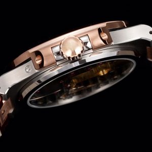 Reloj Premium Privado 5712 Edición Exclusiva para Asia, Oro Blanco de 18K y Oro Rosa, Diseño Bicolor, Versátil, de Lujo, con Movimiento Automático - Product Image 3