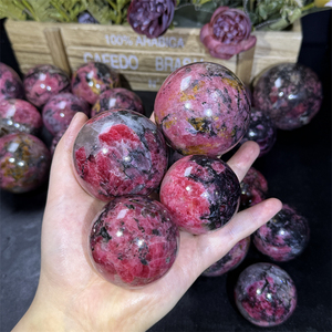 Boule de cristal de rhodonite naturelle, sphère de rhodonite polie pour la décoration intérieure, la guérison spirituelle et la collection - Product Image 2