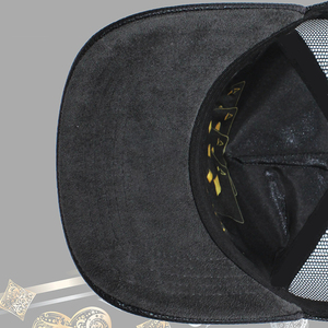 Nuovo Arrivo Cappellino da Baseball Traspirante a 5 Pannelli con Ricamo 3D, Retro in Rete, Fodera Verde Satinata, Visiera in Camoscio e Distintivi Metallici Poker - Product Image 6