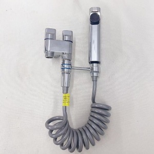 Juego de Accesorios para Inodoro Omuyu de Latón, Grifo de Una Entrada y Dos Salidas con Pistola de Agua, Juego de Bidé Multifunción - Product Image 3