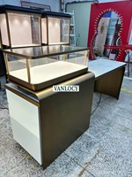 Table de consultation pour bijoux sur mesure et vitrine d'exposition de bijoux élégante avec éclairage LED et rangement pour centres commerciaux de luxe