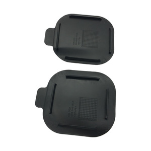 แผ่นบังโคลนล้อหน้ารถยนต์ Volkswagen Sagitar รุ่น 5C6805413A วัสดุ PP แบบคลิปออน - Product Image 1