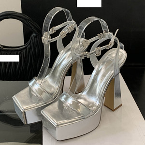 รองเท้าส้นสูงแบบแพลตฟอร์มกันน้ำสำหรับผู้หญิง ฤดูร้อน ปี 2025 สไตล์ยุโรปอเมริกัน สีเงิน สำหรับงานแต่งงาน งานปาร์ตี้  แบบมีตัวอักษร  เซ็กซี่ เพิ่มความสูง - Product Image 2