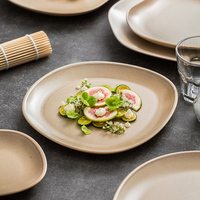 Service de vaisselle de luxe en porcelaine céramique à motif dentelle, assiettes carrées jetables de style européen pour la décoration de la maison et des hôtels