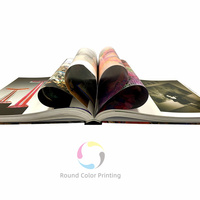 Services d'impression de livres à couverture rigide offset couleur personnalisée OEM Papier à bord pulvérisé avec couverture rigide en carton