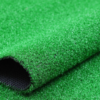 Tapis de gazon artificiel en gros pour décoration extérieure, tapis d'ingénierie en fausse herbe verte pour aménagement