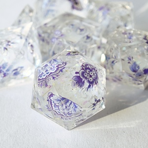 Juego de Dados DND de Núcleo Líquido con Diseño Personalizado para Juegos de Rol de Mesa Dungeons & Dragons, Resina Hecha a Mano, 7 Piezas, D20, Tema de <span class=keywords><strong>Anime</strong></span>, Afilados - Product Image 3