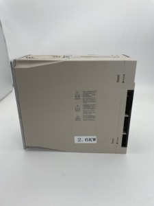 Motor de CA trifásico DIKAI de 2kW y 220V con controlador SM1302020T2KAMB - Product Image 6