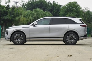 Xpeng G9 2025 Usato, SUV a Nuova Energia, EV ad Alta Velocità e Lunga Autonomia, Ricarica Rapida, Nuovo Veicolo sul Mercato - Product Image 6