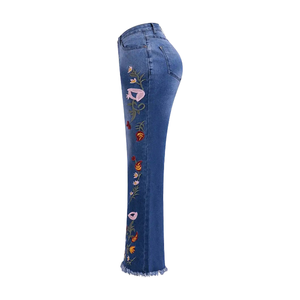 Nouveau jean pour <span class=keywords><strong>femme</strong></span> à jambe droite, taille mi-haute, brodé, à haute élasticité, coupe ample et décontractée, motif floral, vente directe usine - Product Image 2