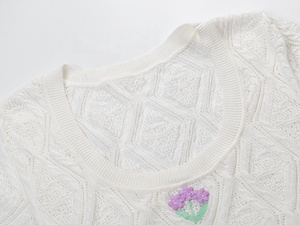 Elegante Abito Corto da Donna con Fiori all'Uncinetto, Lavorazione a <span class=keywords><strong>Maglia</strong></span> Traforata, Linea ad A, Scollo a U, Maniche Corte, Vestibilità Slim, <span class=keywords><strong>Bianco</strong></span> e Delicato - Product Image 3