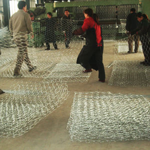 Nehir koruması için galvanizli <span class=keywords><strong>Gabion</strong></span> PVC kaplı gabionlar uygulaması ve altıgen delik şekli <span class=keywords><strong>Gabion</strong></span> kafes kutu - Product Image 5