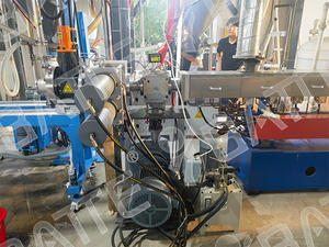 Máquina <span class=keywords><strong>de</strong></span> producción <span class=keywords><strong>de</strong></span> masterbatch, extrusora <span class=keywords><strong>de</strong></span> tornillo doble pequeño <span class=keywords><strong>de</strong></span> plástico, bomba <span class=keywords><strong>de</strong></span> fusión <span class=keywords><strong>de</strong></span> fabricación granular <span class=keywords><strong>de</strong></span> pellets - Product Image 3