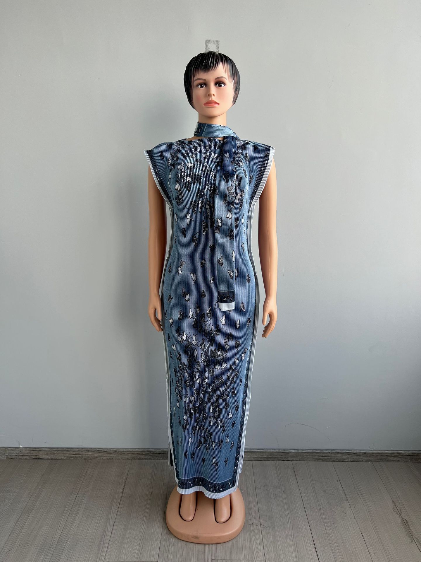 Pleated dress 68