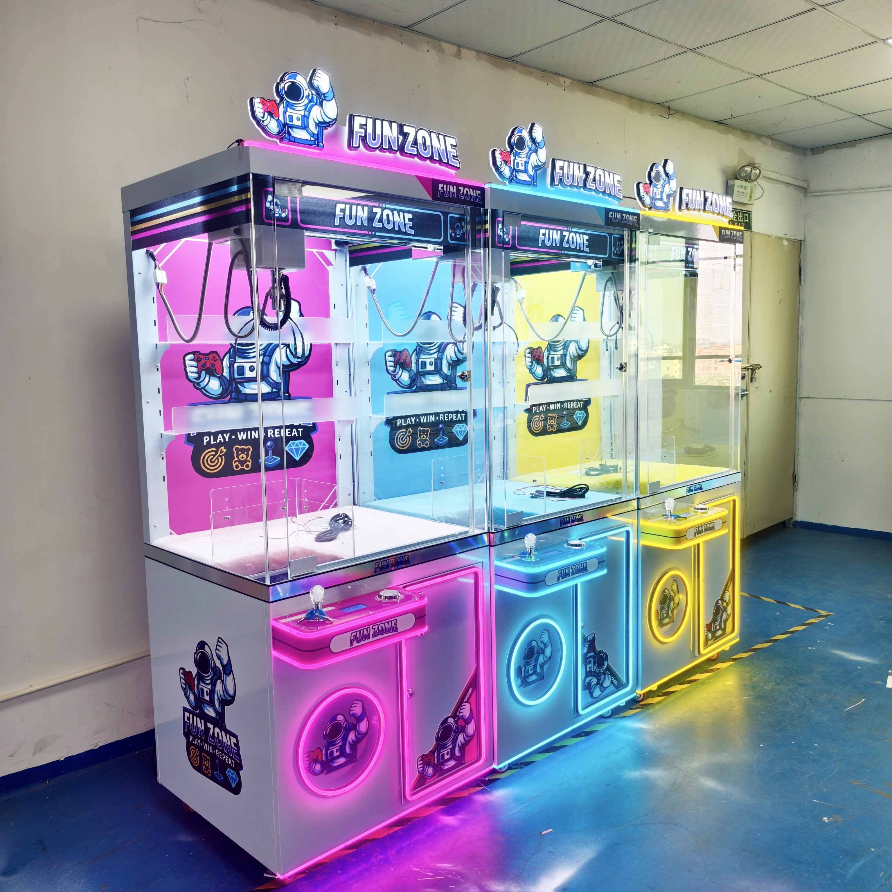 Source Lifetime After-sales Service Claw Machine for Home Use Business Profit Parties Arcades and Fun Plush Toy Vending Game
