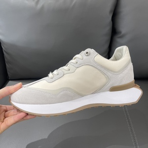 รองเท้าหนังแกะคุณภาพสูงสำหรับผู้ชาย ดีไซน์หรูหรา กันลื่น เหมาะสำหรับกิจกรรมกลางแจ้ง รองรับอุ้งเท้า รองเท้ากีฬา ผลิตจากโรงงานกวางตุ้ง รับผลิตแบบ OEM - Product Image 5