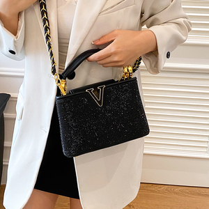 Nouveau Sac Fourre-tout Décontracté de Soirée 2025 Brillant Tendance Haut de Gamme Durable Portable en PU pour Femme.917 - Product Image 4