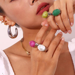 Anillos coloridos de acero inoxidable con piedra acrílica chapada en oro de 18 quilates, joyería de moda de calidad fina para niñas, regalo de compromiso de boda - Product Image 3