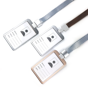 Distintivi porta carte d'identità in lega di alluminio e porta Badge con nome verticale con cordino in poliestere personalizzato - Product Image 1