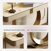 Table d'entrée haut de gamme de luxe moderne avec rangement en ardoise de couloir de porte accessible au mur pour le salon