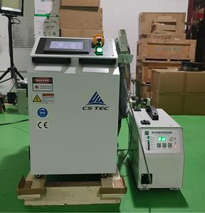 Machine de soudage laser portative CS Tec 4-en-1 3000W pour le métal, le laiton, l'aluminium : soudage, nettoyage, découpe, et traitement des coutures de soudure - Fourniture directe usine - Product Image 2