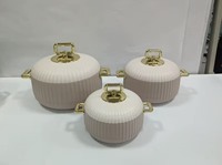 Conteneur alimentaire isotherme moderne bicolore avec doublure en acier inoxydable, texture côtelée, poignée carrée, capacités 1L, 2L, 3.5L
