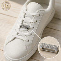 Épingle de sécurité dorée pour chaussures, breloque cœur, nœud, épingle à lacets, broche décorative, accessoires de chaussures pour femmes, baskets, personnalisable OEM
