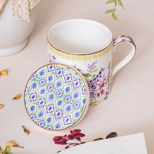 Taza Elegante de Porcelana China con Tapa - Diseño Floral Lila Pastoral para Café o Té - Product Image 4