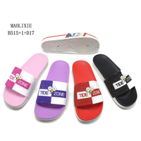 Wuchuan Vente directe Chaussures confortables Marques de mode PVC soufflé à l'air Sandales plates pour femmes