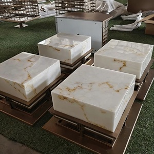 ไฟเสา LED คุณภาพสูง หรูหรา ขั้ว E27 กันน้ำ IP65 สำหรับประตูหลักภายนอก พร้อมการรับประกัน 5 ปี และปรับความสว่างได้ - Product Image 4