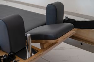 बहु-कार्यात्मक पिलेट्स सुधारक टॉवर वाणिज्यिक ग्रेड फिटनेस समाधान - Product Image 2
