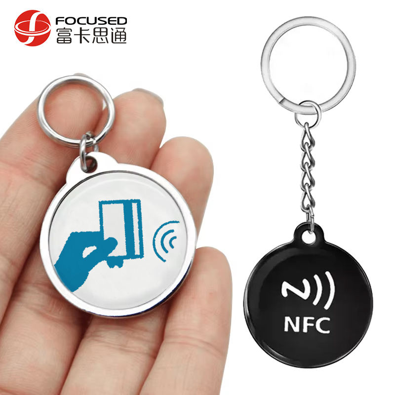 Wholesale Custom logo Epoxy Uhf 13.56MHz Chip Keychain Metal ID