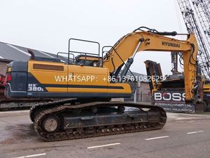 Excavatrice sur chenilles Hyundai 380 d'occasion de 40 tonnes en excellent état, avec tous les accessoires inclus, garantie de 1 an sur les engrenages - Product Image 4