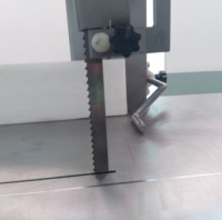 Machine de scie à ruban de viande de coupeur d'os industriel commercial automatique pour l'abattoir