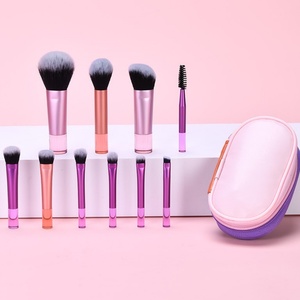 Ensemble de 10 mini pinceaux de maquillage Kabuki, manche court en cristal, poils synthétiques, emballage en pochette portable pour usage professionnel - Product Image 1