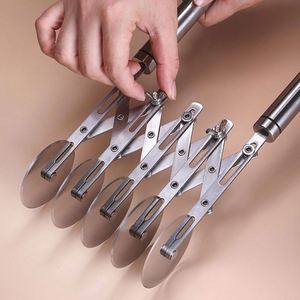 Cuchillo Cortador de Masa de Acero Inoxidable con Múltiples Ruedas al por Mayor de Fábrica, Cuchillo para Pizza, Cuchillo para Repostería Danesa, Cuchillo para Panqueques de Cocina - Product Image 3
