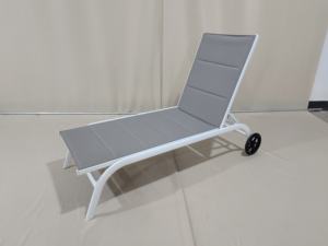 كرسي استرخاء خارجي خفيف الوزن يصلح للأماكن المفتوحة في أوروبا ويتميز بأفضل المبيعات ويُباع بالجملة وهو كرسي استرخاء للشمس من الألومنيوم يصلح لجانب حمام السباحة ومزود بعجلات - Product Image 4