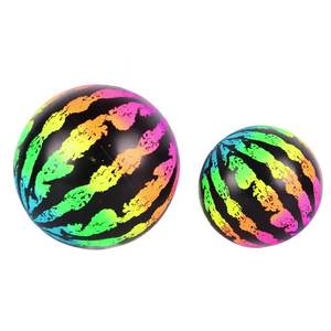 ของเล่นโปรโมชั่นแบบกำหนดเอง ลูกบอลชายหาดแตงโมพีวีซีขนาด 9 นิ้ว ลูกบอลน้ำเป่าลม ของเล่นเป่าลมสำหรับสระว่ายน้ำ - Product Image 2